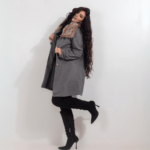 ⁦معطف حريمي جوخ بياقة فرو⁩ - الصورة ⁦7⁩